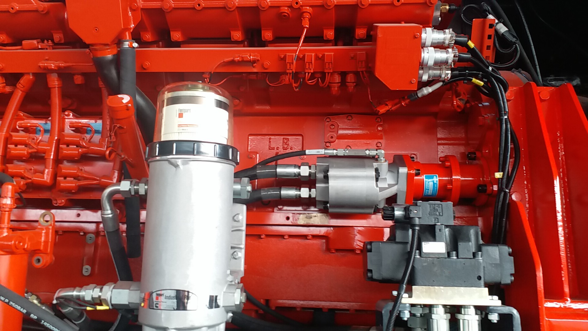 康明斯KTA38、KTA50、QSK50液壓?jiǎn)?dòng)馬達(dá)總成