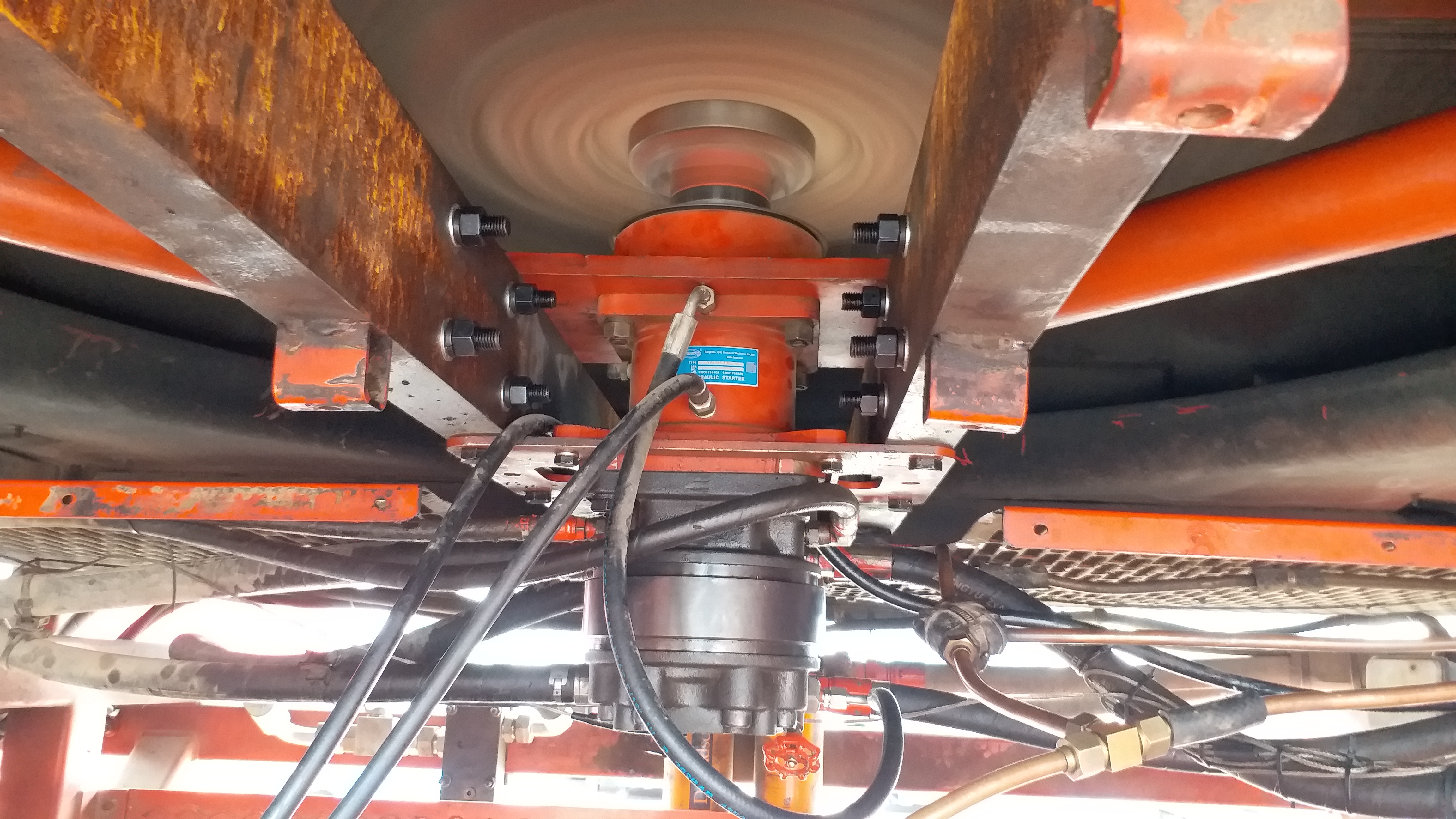 美雙S壓裂車(chē)液控液潤(rùn)風(fēng)扇馬達(dá)